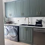 Eyton Elegance